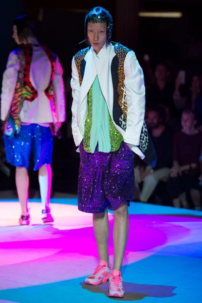 Look 2
